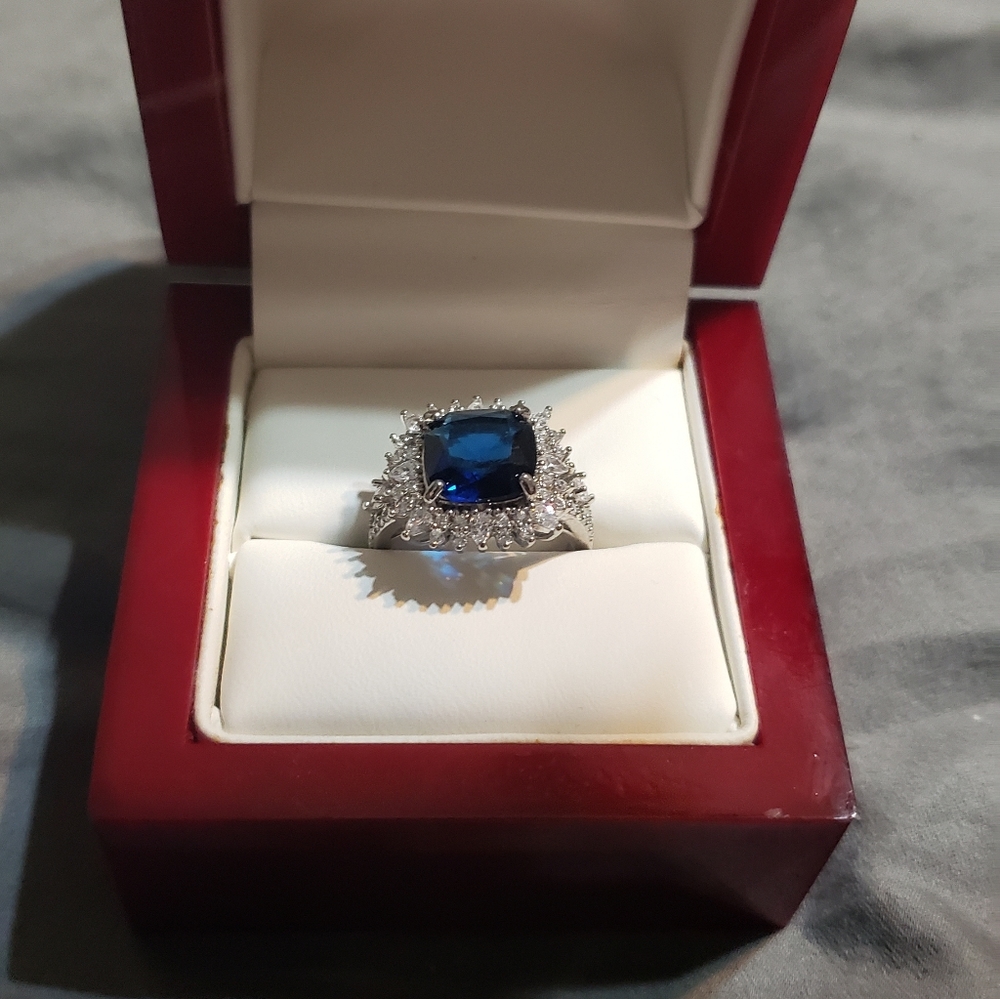 Ladies fashion blue sapphire & whsapphire ri.  New - Picture 2 of 12